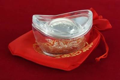 新華上海布局能源新篇章 中鑫石油第二品牌即將開(kāi)業(yè)，現(xiàn)貨白銀或于8月上線，貴金屬經(jīng)營(yíng)再添新翼